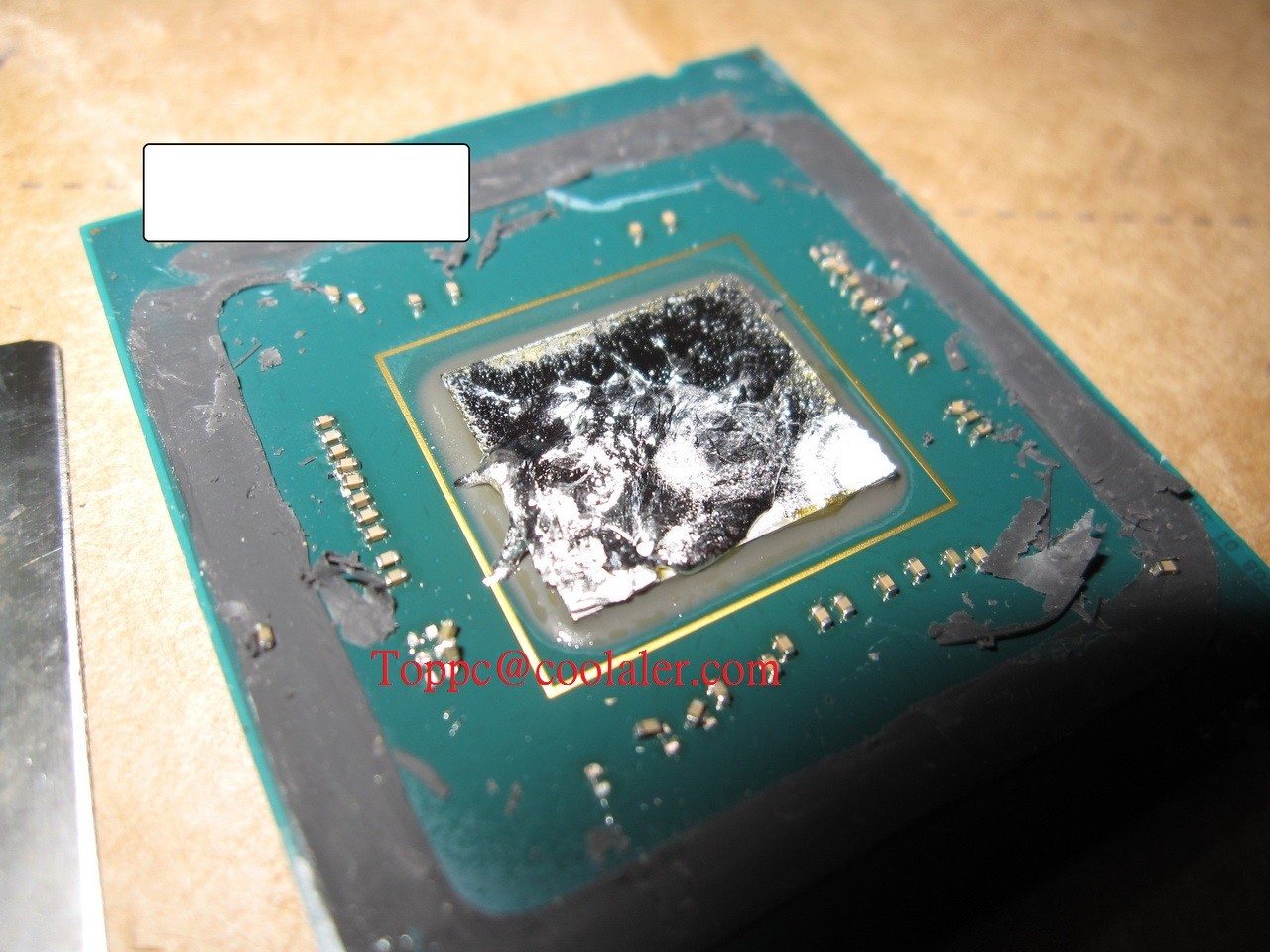 Intel Core i7-4960X TIM 02